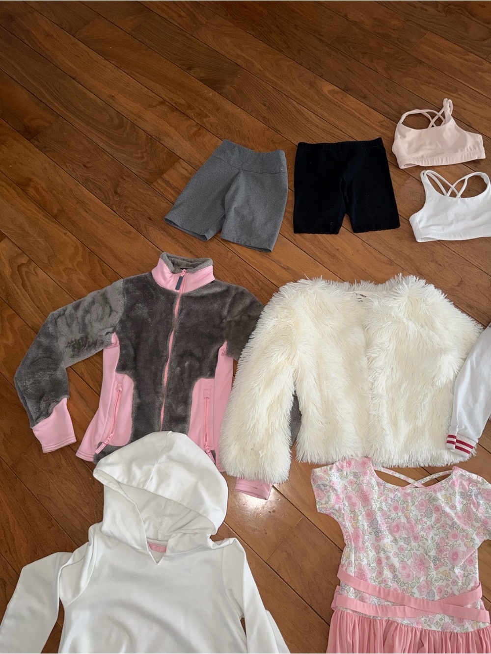 Girls clothes bundle. - Picture 5 of 10